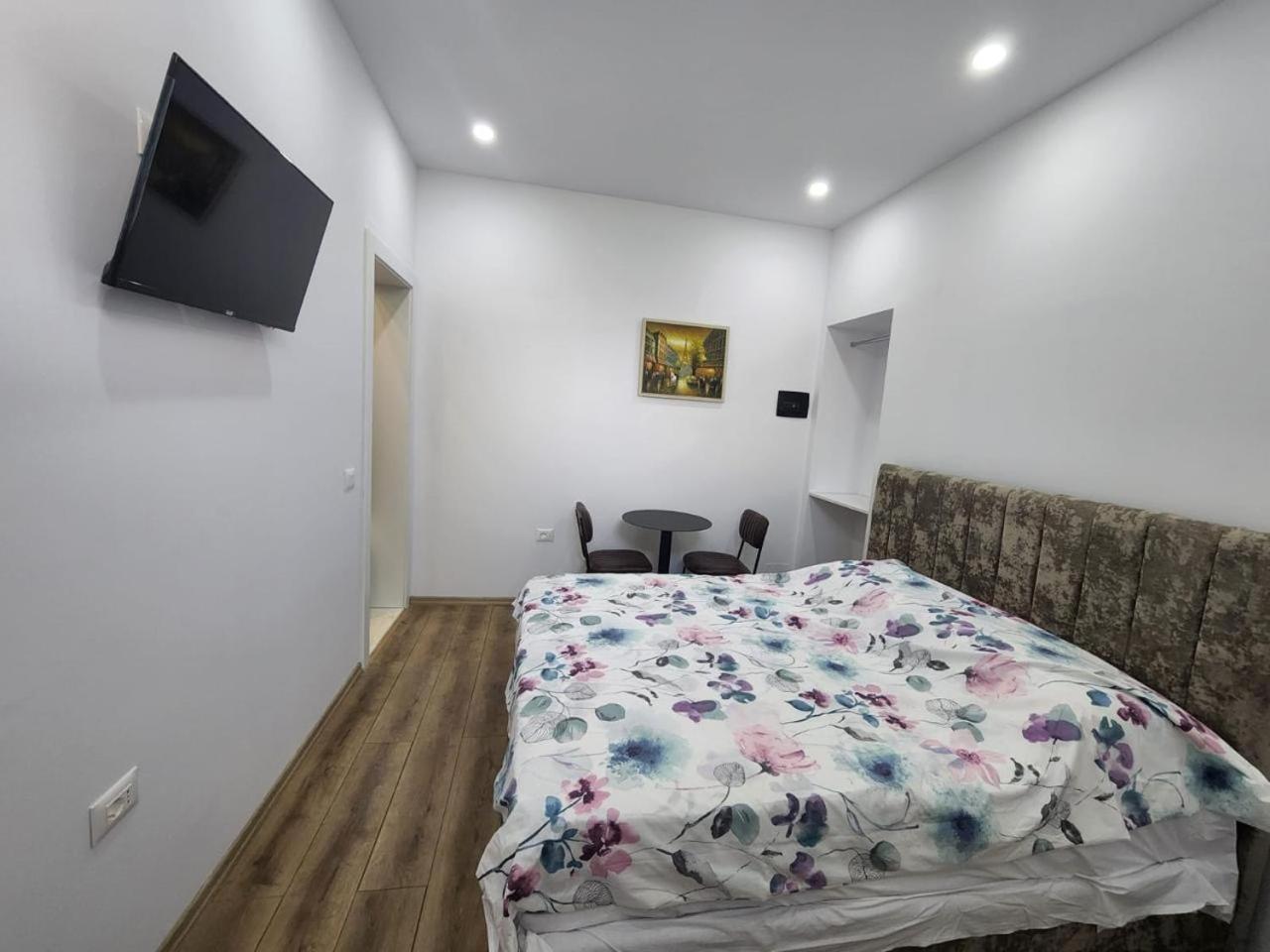 Vila 21 At Blloku Area Tirana Extérieur photo