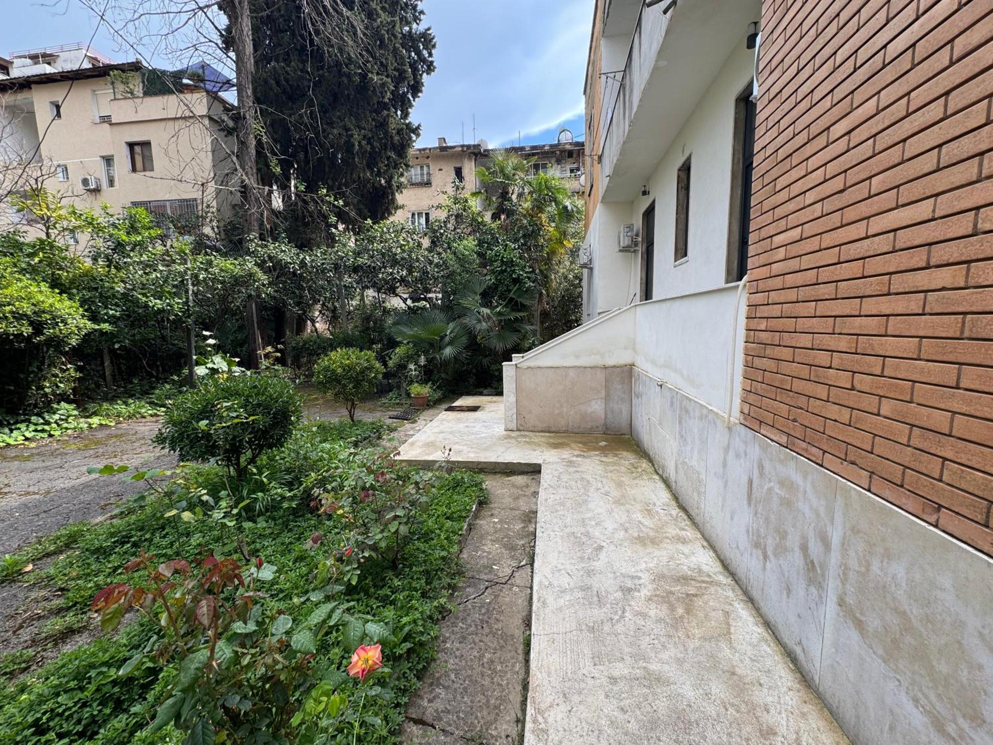 Vila 21 At Blloku Area Tirana Extérieur photo